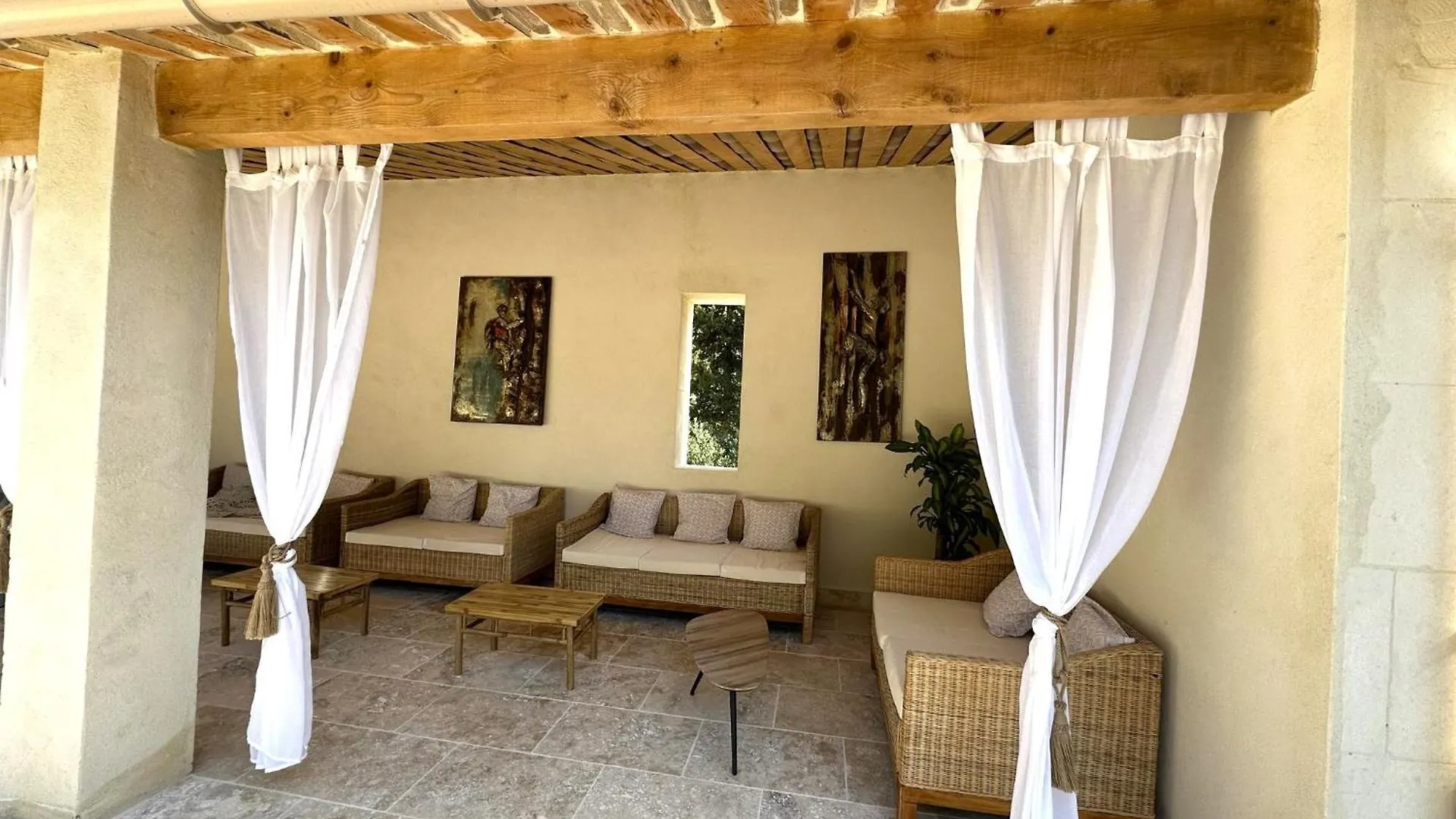 Mas Leblanc Des Alpilles Bed & Breakfast Saint-Etienne-du-Gres