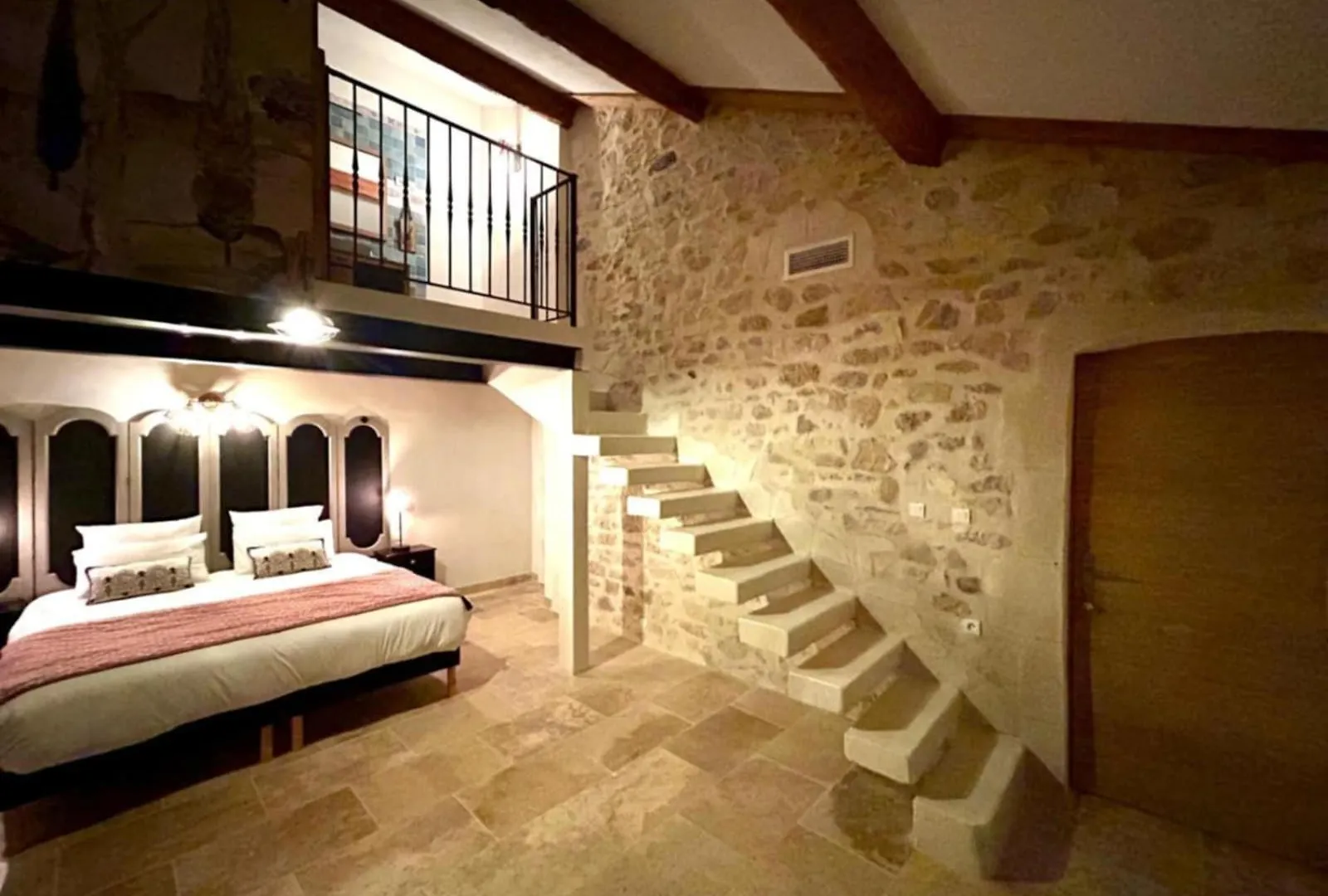 Mas Leblanc Des Alpilles Bed & Breakfast Saint-Etienne-du-Gres 0*,  France