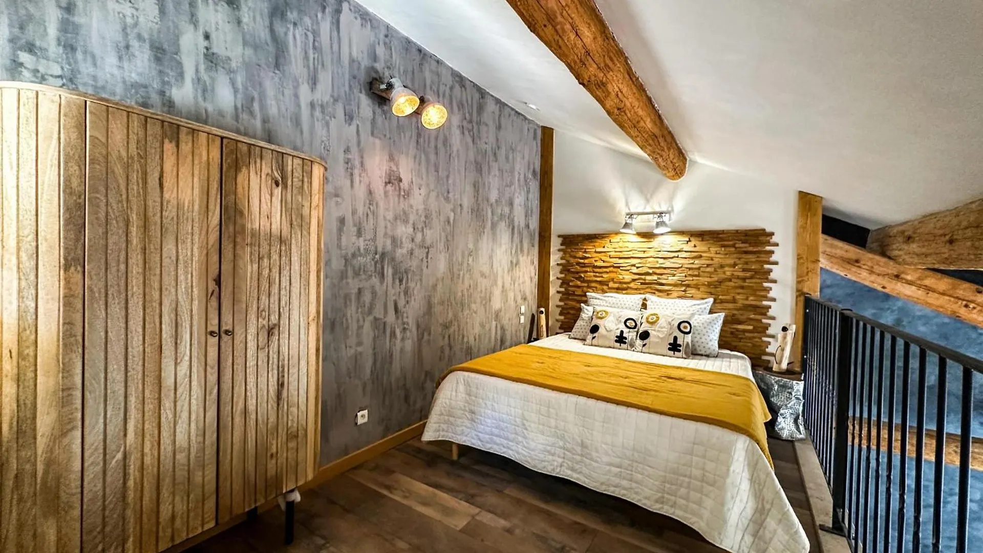 Mas Leblanc Des Alpilles Bed & Breakfast Saint-Etienne-du-Gres